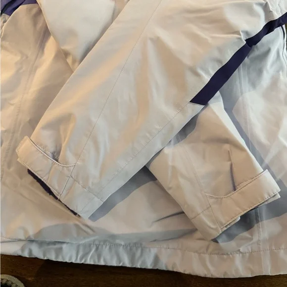 The North Face lightweight snowboard jacket - Picture 7 of 8